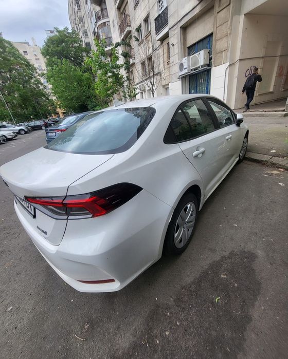 Închirieri Masini Electrice Hybrid Toyota Corolla  imobiliarenonstop