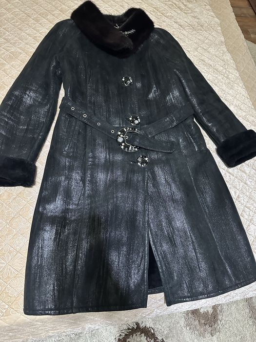 Продоется дубленка  с норковым воротником.