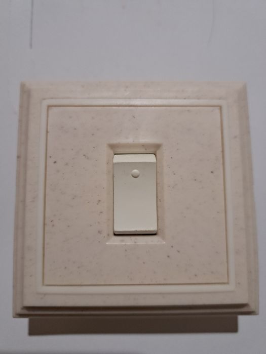 Контактен ключ за осветление