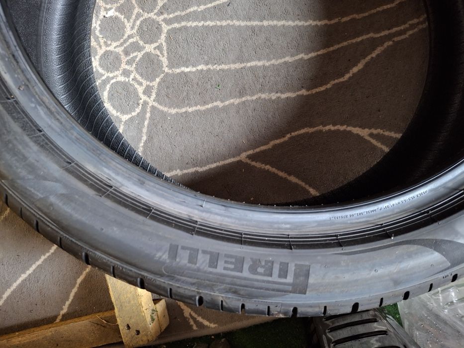 285 35 21 Pirelli DOT 2024 vara NOI