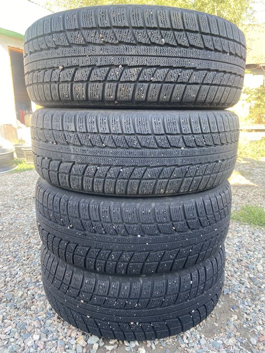 Комплект зимние шины 225/60/17 225/60R17 Triangle.