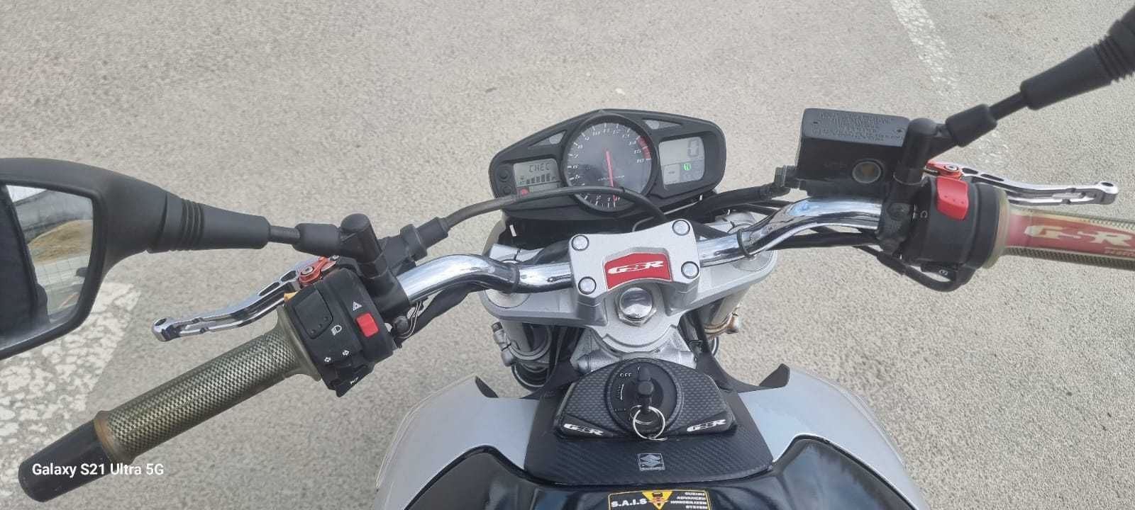 Suzuki GSR600 2006
