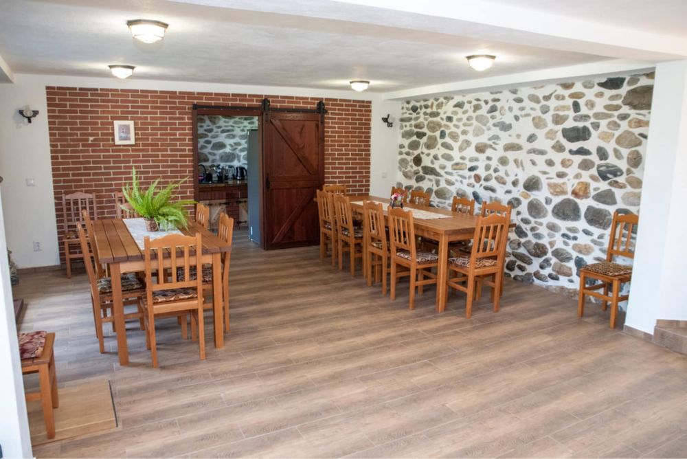 Cazare Casa de piatra piscina jacuzzi