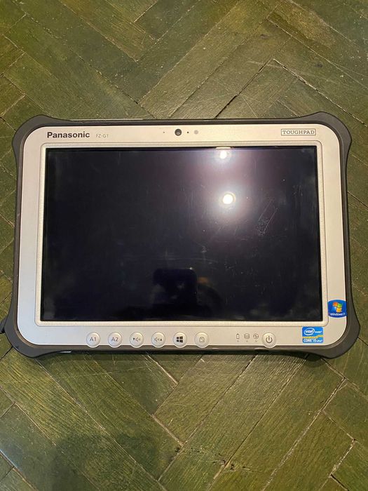 Tableta militara Panasonic Fz-G1  i5 Gen 3, 4 GB RAM pt piese/reparat