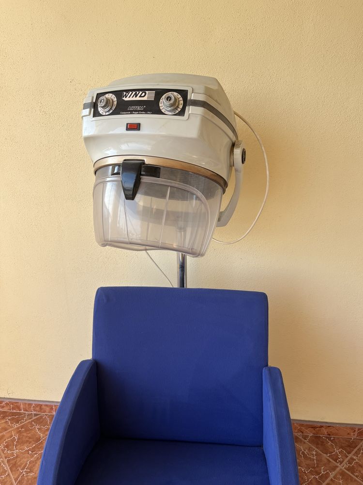 Scaun cu casca de coafor