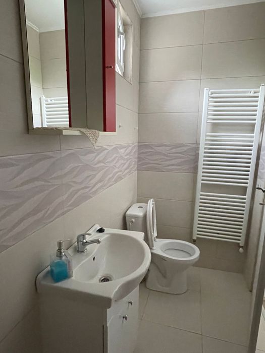 Casa de inchiriat in Piata Cluj, 54mp, 2 camere