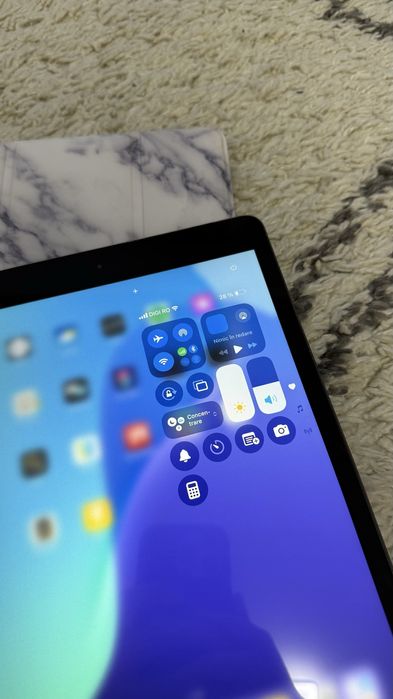 iPad 7th gen 128gb + cablu încărcare/ husă