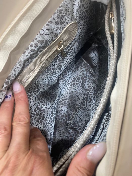 Poșetă crem  nouă