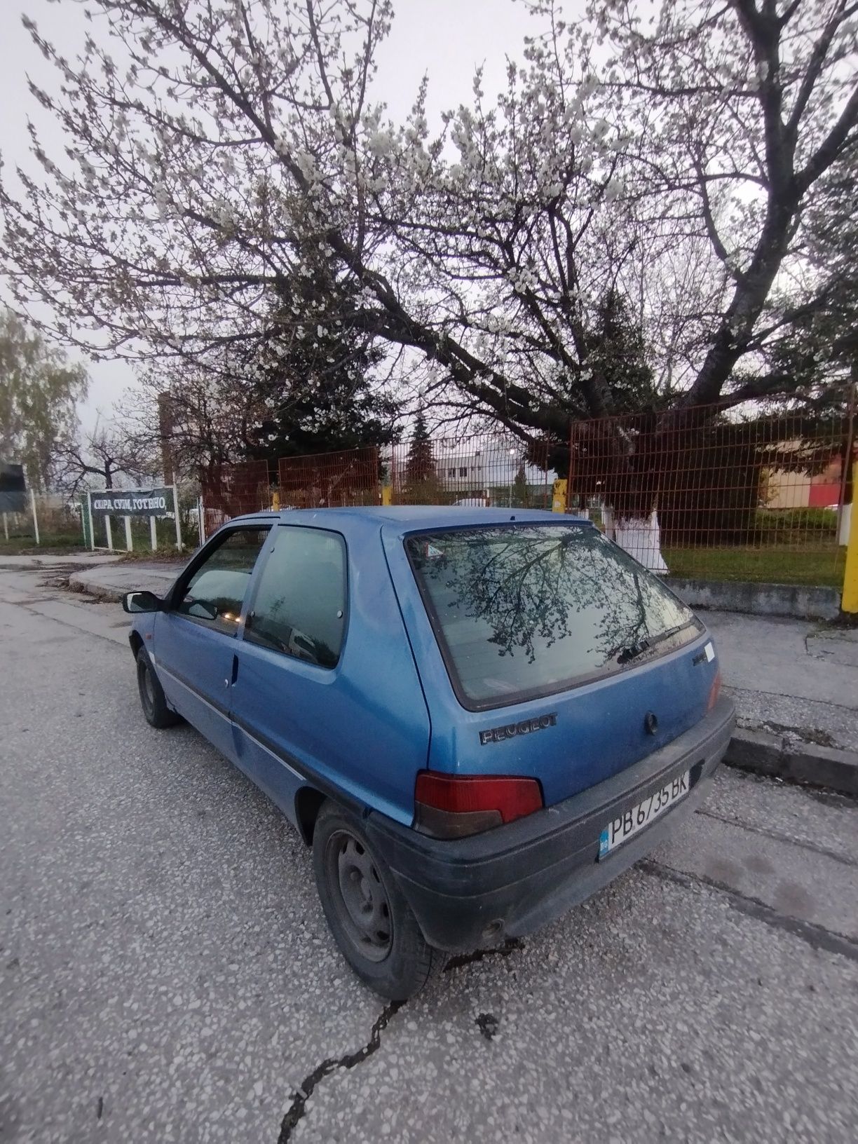 Peugeot 106 цяла