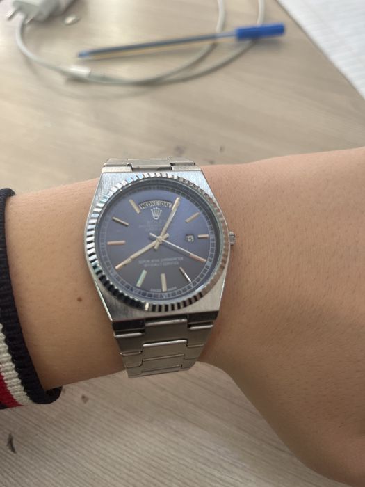 сагат сатылады 8мын