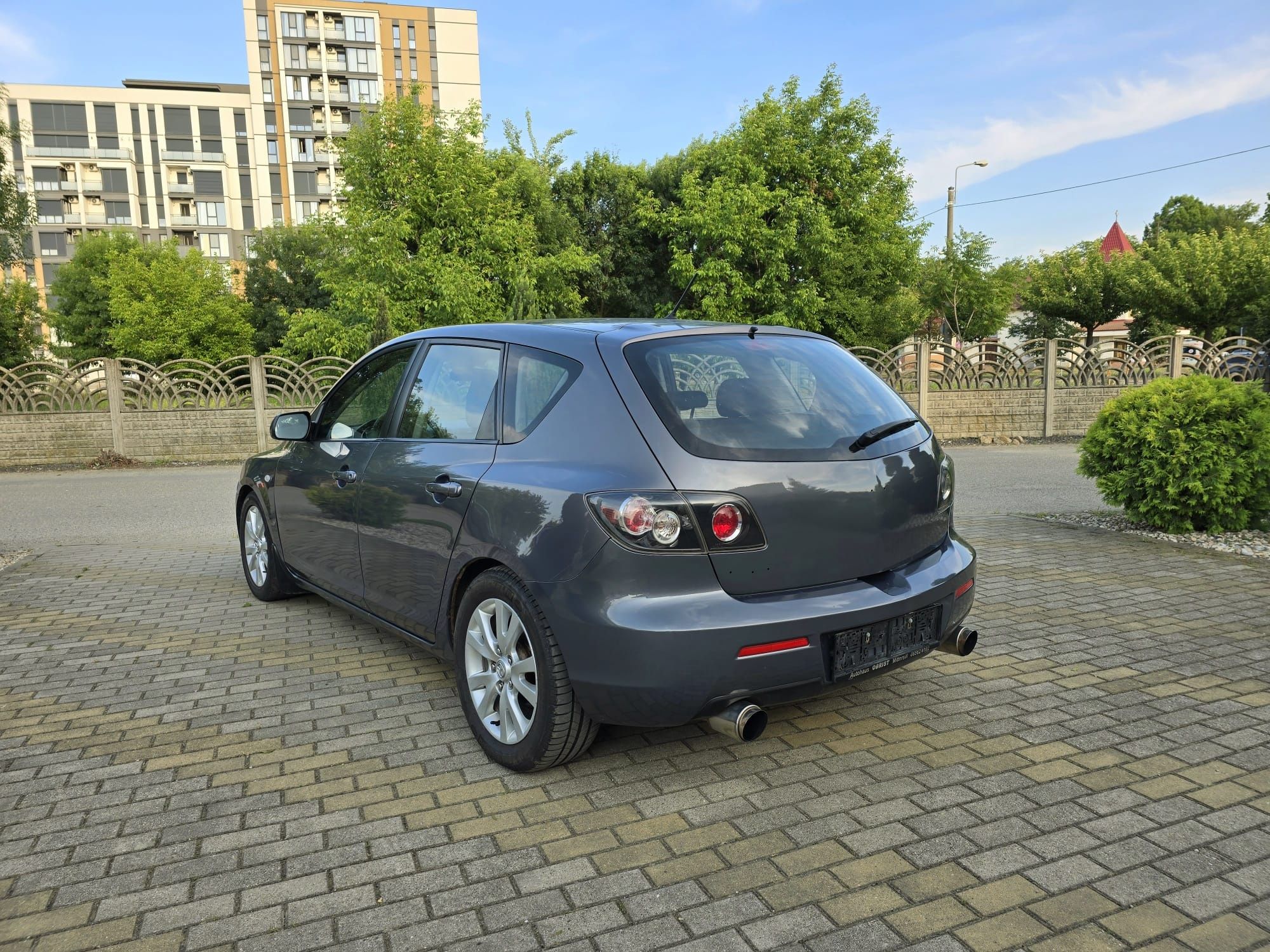 Vând Mazda 3 1.6