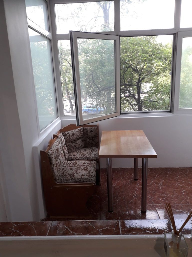 Închiriez apt 2 cam ,NEMOBILAT, Baba Novac stradal