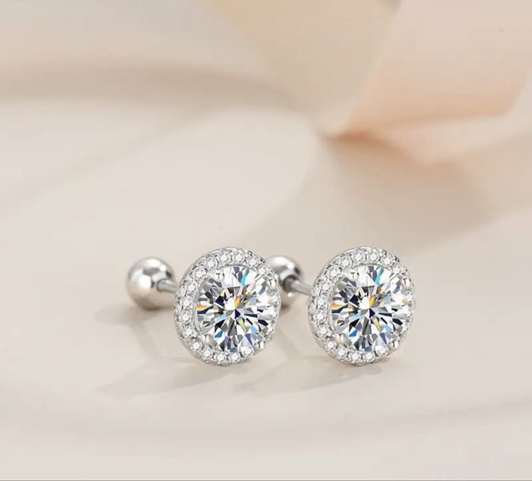 Сержки с муассанитом-1 каррат.