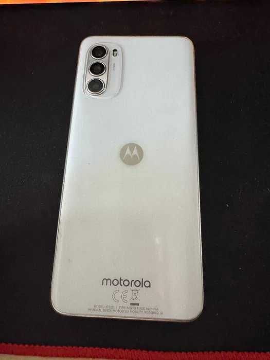 Продавам Motorola g52
