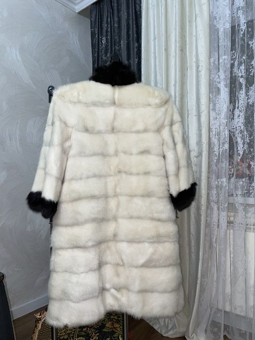 Продаем белую шубу (трансформер)