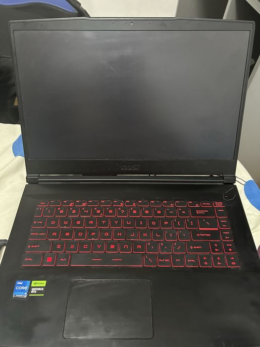 Vand Laptop MSI RTX 4050 perfect functionabil