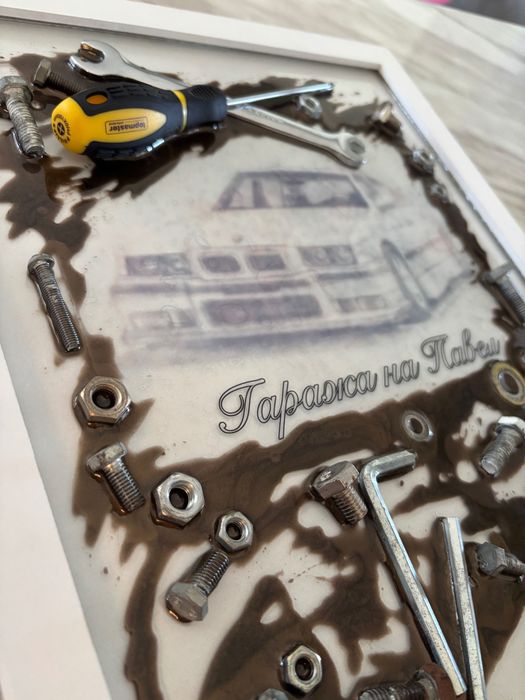 Ръчно изработени картини от еп. смола – индивидуален подарък с душа!