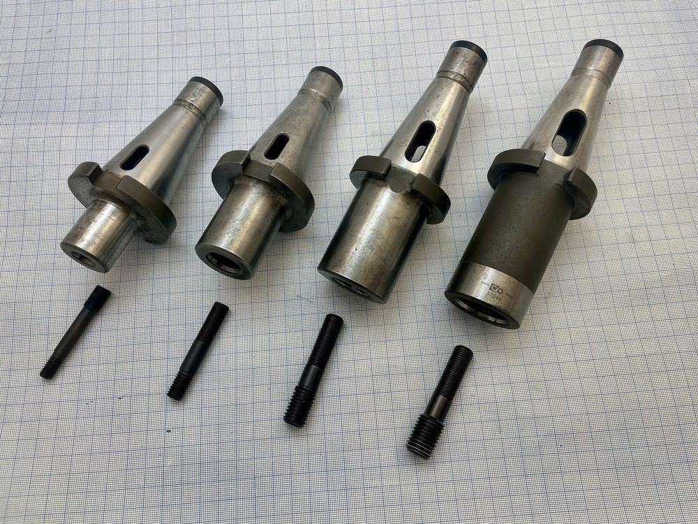Адаптери от ISO-40 към Морзов конус