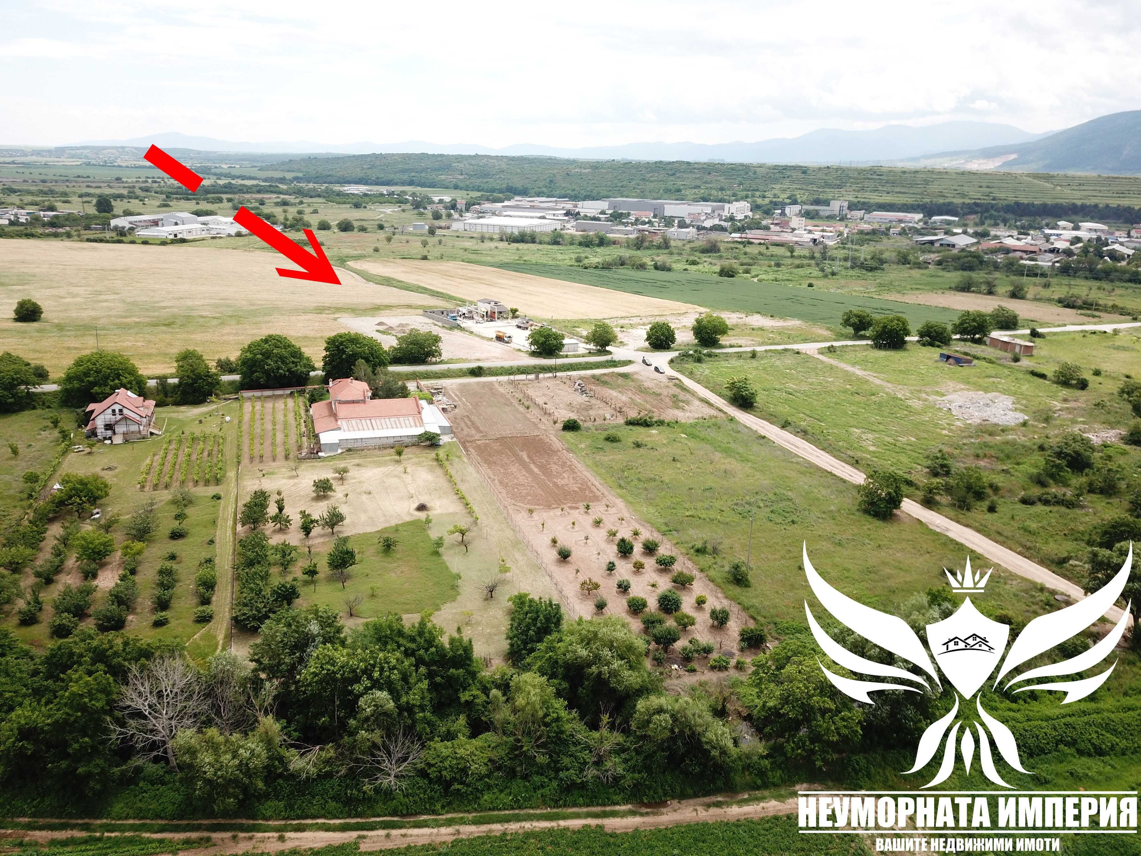 Под наем земя, парцел, паркинг 4320кв.м. в Асеновград, втора линия