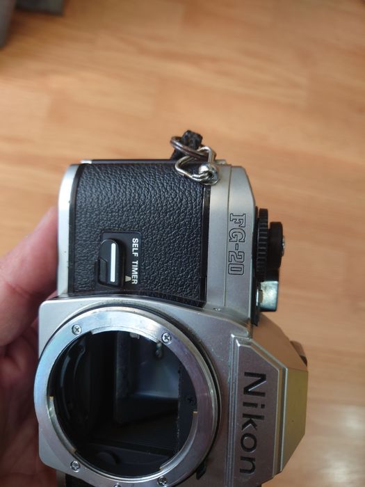 SLR Nikon FG20 body