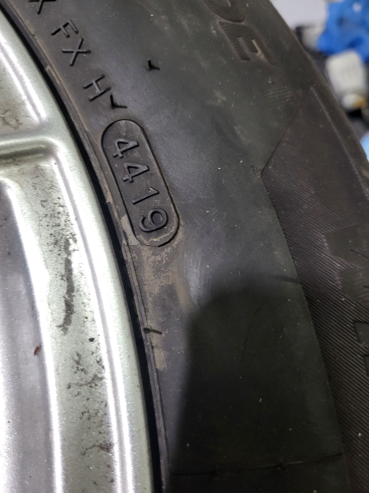 2 бр зимни 205/60/16 Hankook
