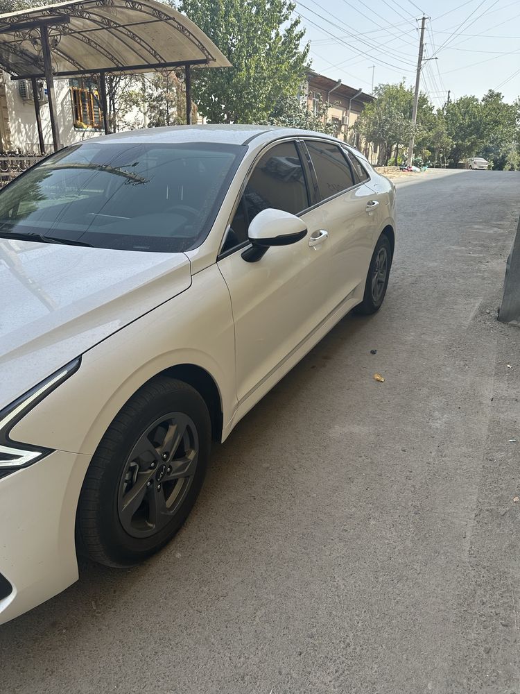Kia k5 kia K5.