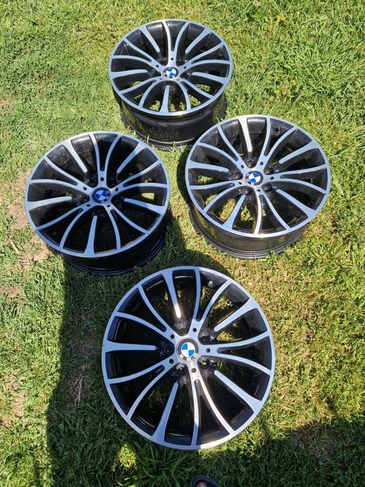 Vand jante BMW pe 18 pt F10,F30,E90 originale bicolore