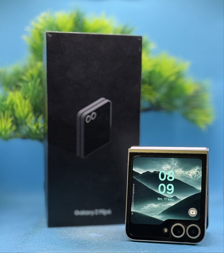 ГАРАНЦИОНЕН!!! Samsung Galaxy Z Flip6, 12GB RAM, 256GB, 5G, Silver