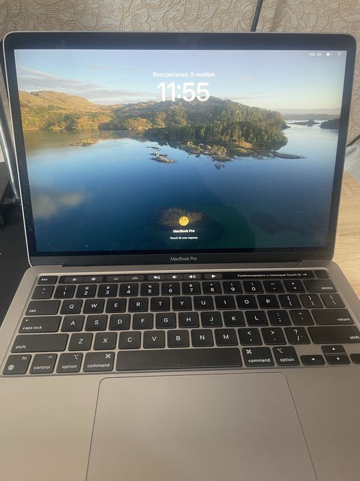 Macbook pro m1. 700$