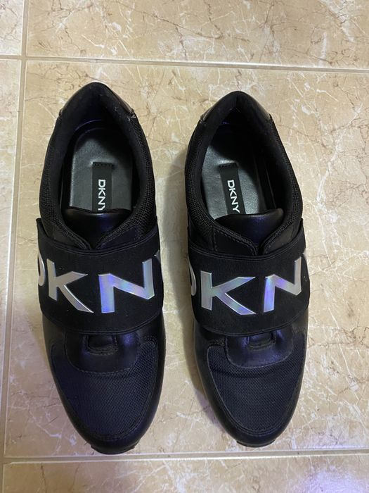 Vand pantofi sport DKNY