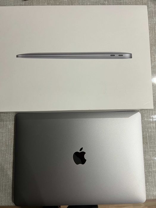Apple MacBook Air