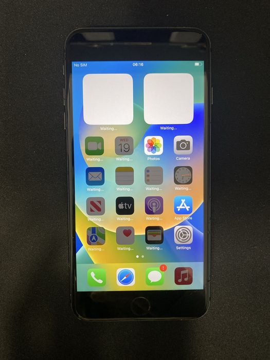 iPhone 8 Plus 64GB ID-kro181