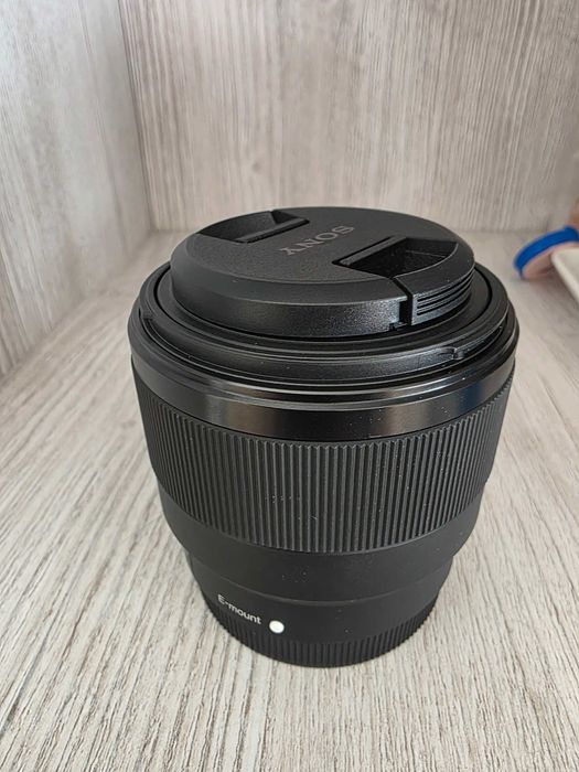 Sony 50 mm 1.8f обектив