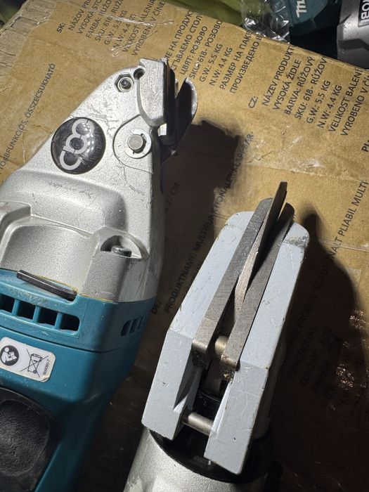 Foarfeci tabla Makita pe baterie