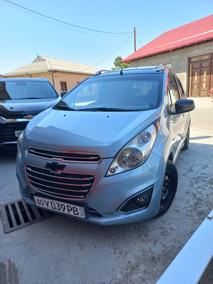 Chevrolet spark 2015