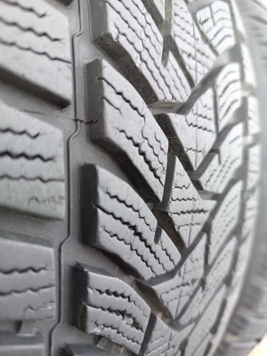 225/55/17 Dunlop