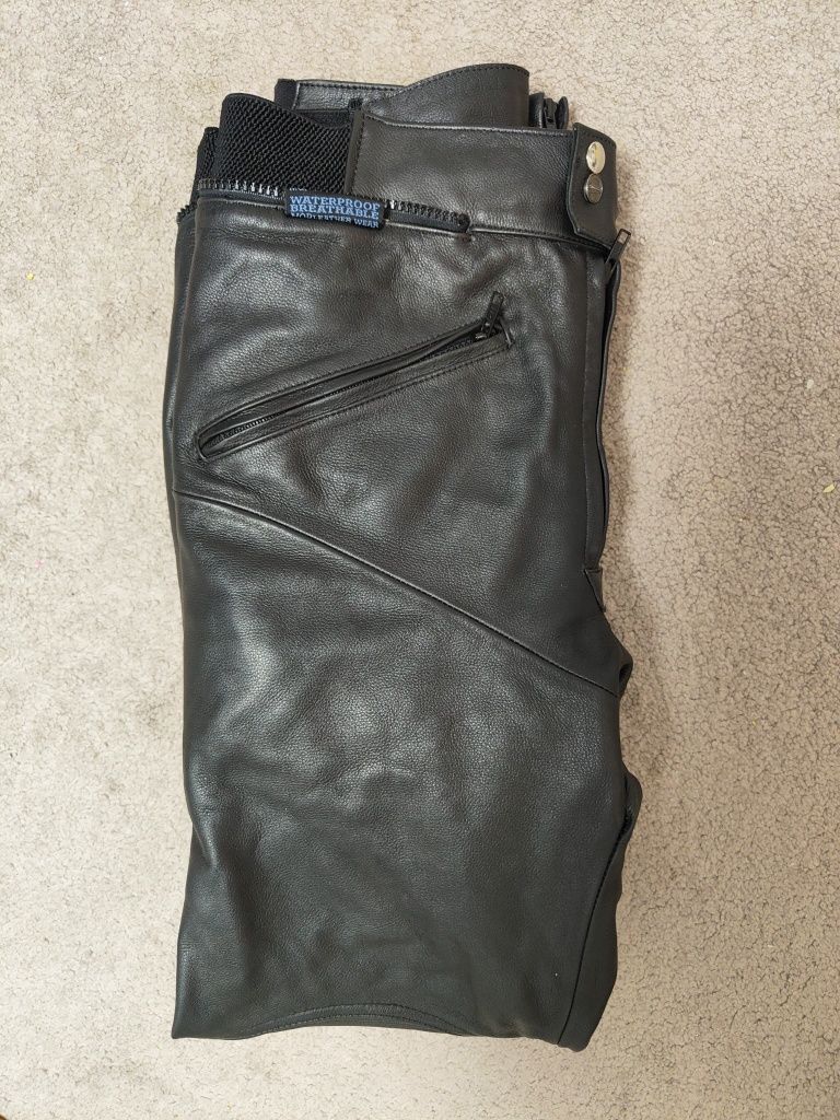 Pantaloni moto din piele,model DINAMIC MQP mărimea 54 stare impecabilă