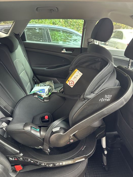 Scoica auto + Baza Isofix Britax Romer