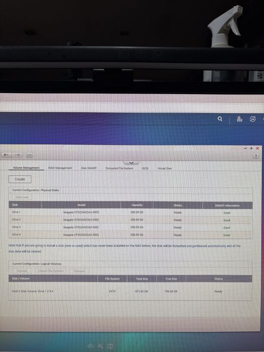 QNAP SS-439 Pro Turbo NAS cu 4x 320gb hdd 2.5 inch (SATA)