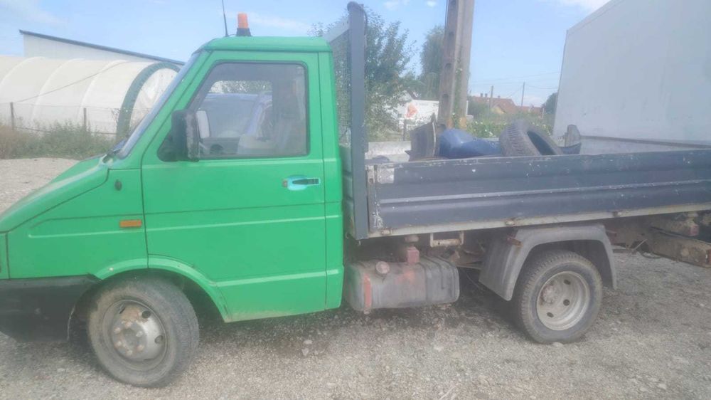 Camioneta de vanzare
