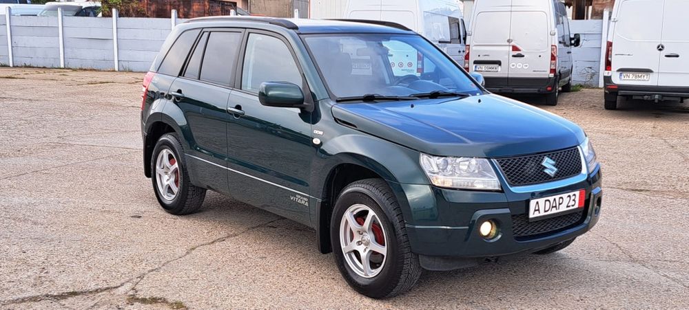 Suzuki Grand Vitara 1.9 DIESEL 4x4 REDUCTOR MIC/MARE an 2010