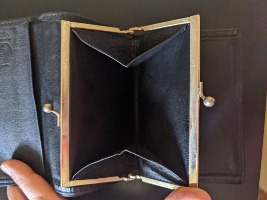 Дамски портфейл Giudi, произведен в Италия