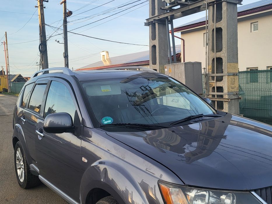 Mitibishi oulender 4x4 an2008