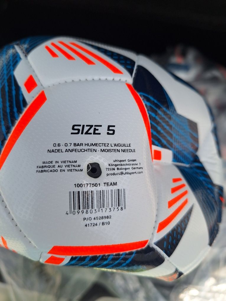 Футболна топка Uhlsport