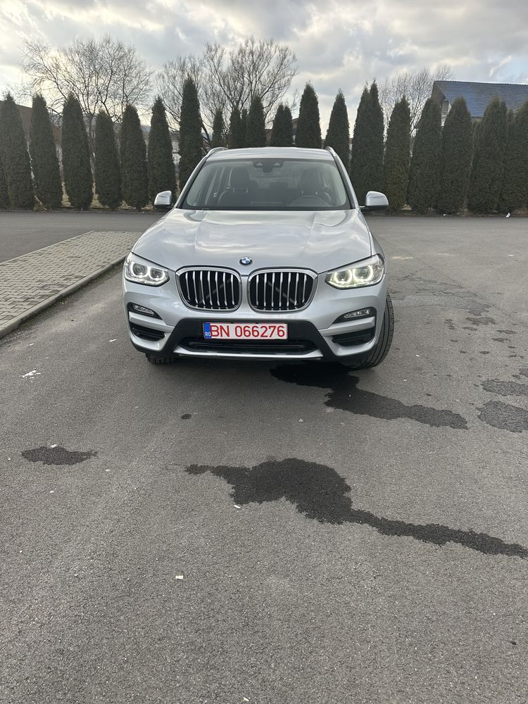 BMW X3 an 2019 masina este fulll
