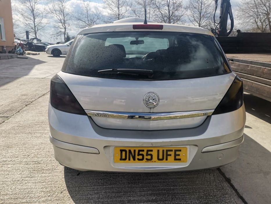 Opel Astra H 1.8 16v Автоматик НА ЧАСТИ