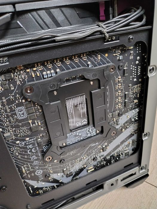 PC Gaming Intel i7-13700K, 32GB DDR5, 2Tb, MSI RTX 4080 Suprim X 16GB