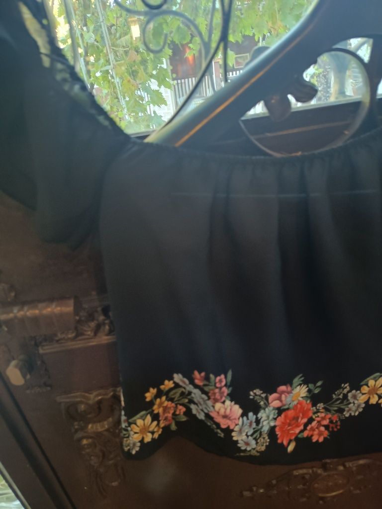 Bluzita voall cu imprimeu , rochita broderie
