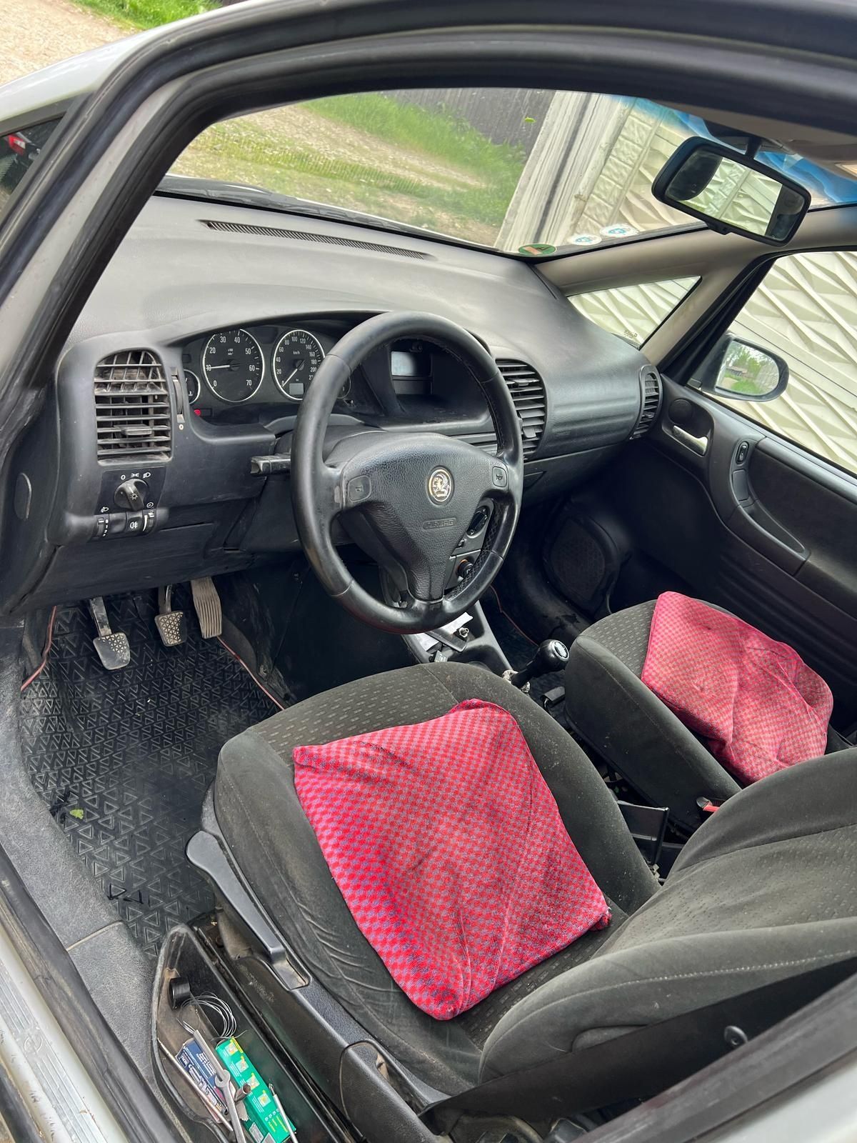 Opel zafira de vazare