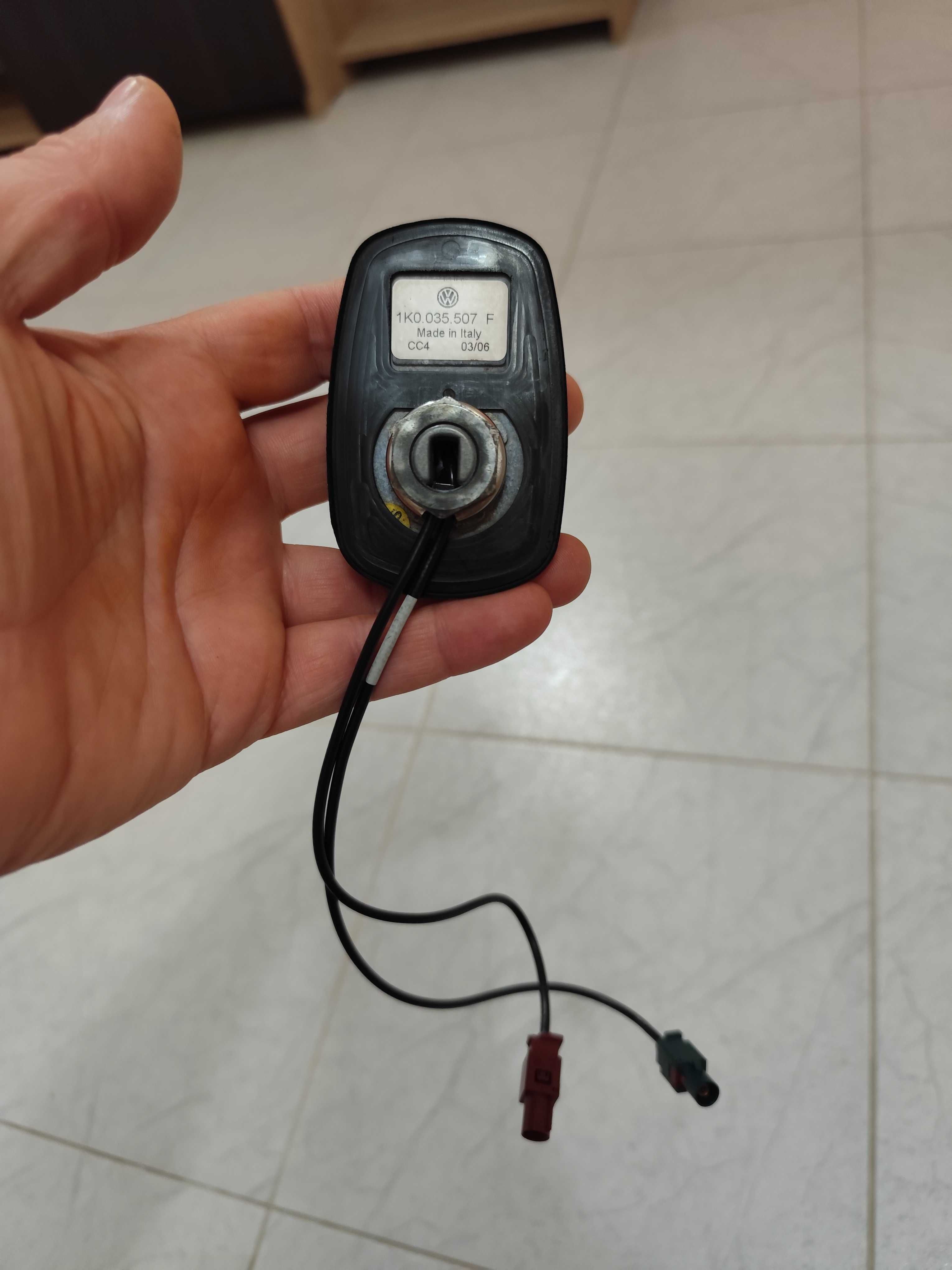 Антена FM u GPS за VW AUDI